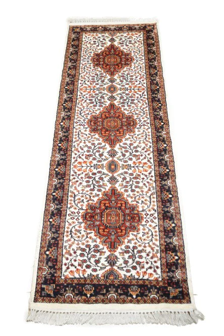 Silk Runners – Miras Crafts
